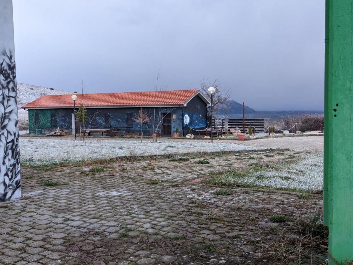 Rifugio Silone Hostel Pescina Exterior photo